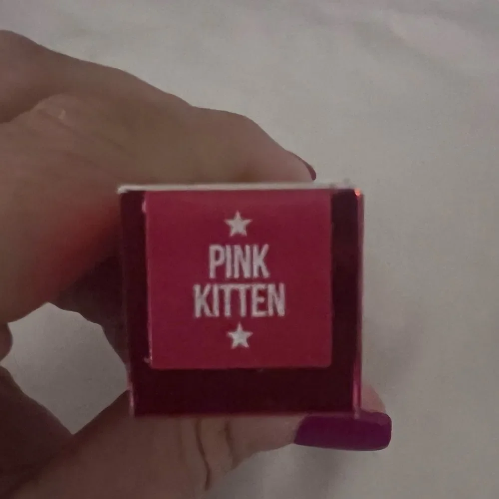 NIB Jeffree Star Velour Liquid‎ Lipstick in PINK KITTEN